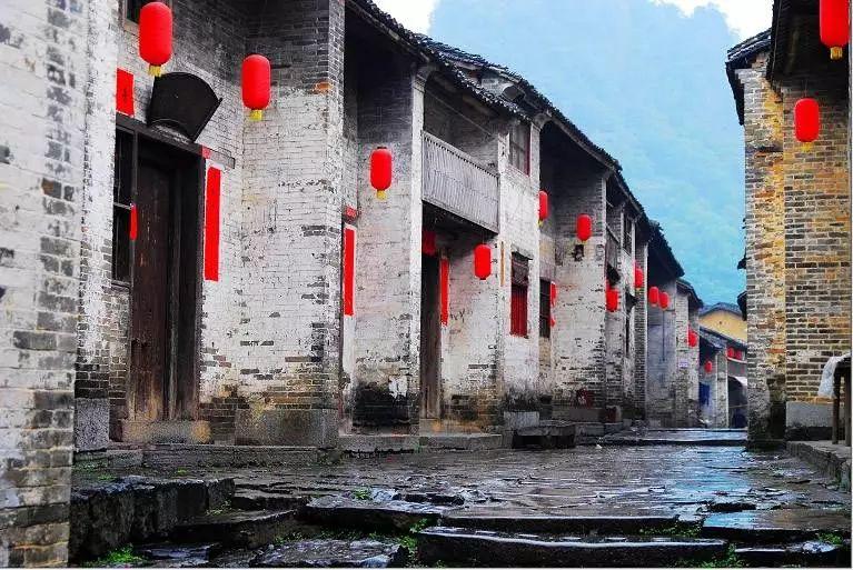 南方小土豆网上寻亲，哈尔滨民警帮助阔别30年亲人视频相认